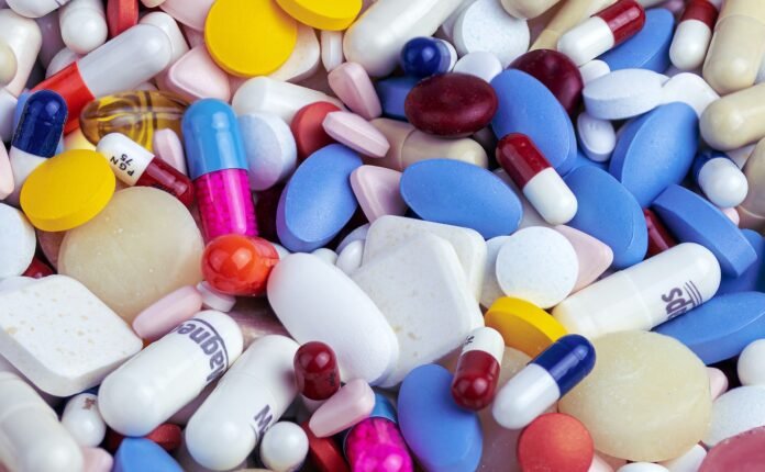 Aur Sunao - Check Your Pills, Seniors: Too Many Medications Pose Unknown Risks