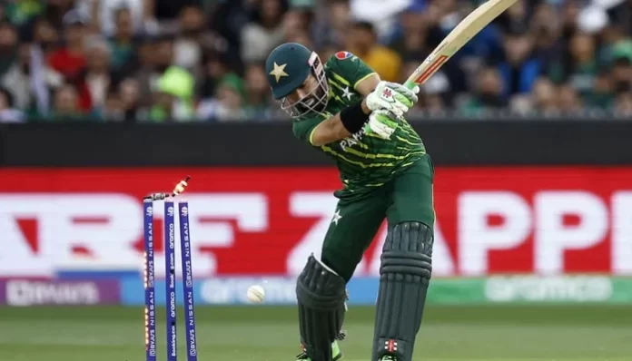 Aur Sunao - Curran Dismisses Rizwan To Give England The First Blood In The Final