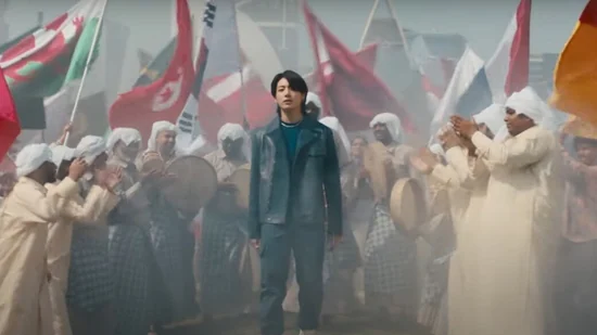 Aur Sunao - FIFA World Cup Anthem Dreamers, Jungkook Dances Atop Skyscraper And Shares Message Of Peace In Music Video