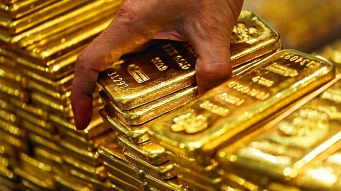Aur Sunao - Gold Price Breaks Another Record, Reaching Rs. 221,000 Per Tola